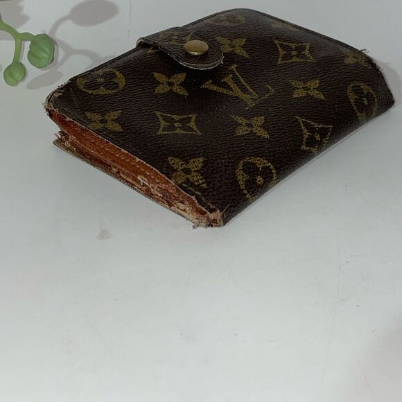Authentic Louis Vuitton Monogram Kisslock Wallet - Picture 6 of 13